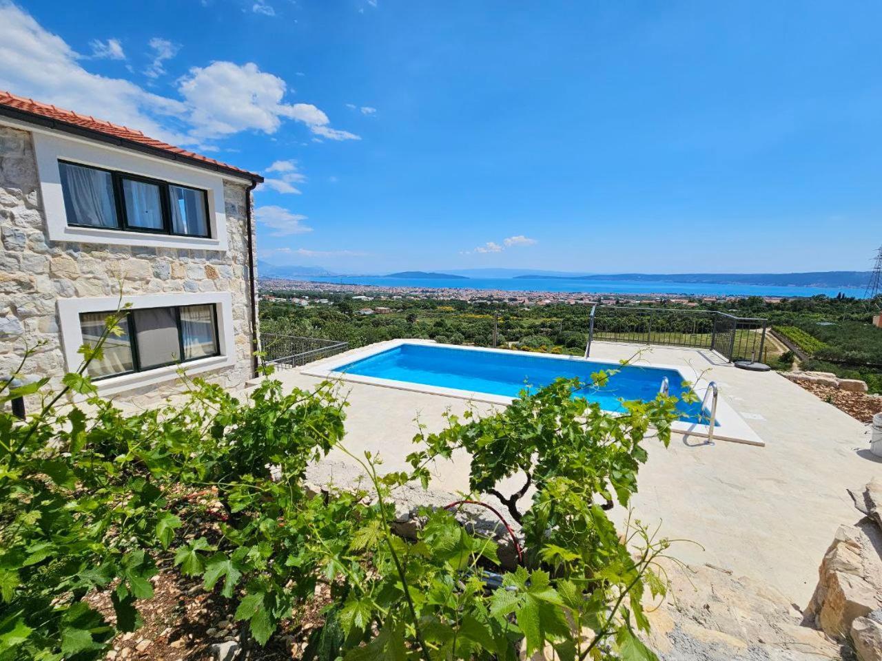Bepina, Surrounded By Sea, Olive, Vineyard Kaštel Novi